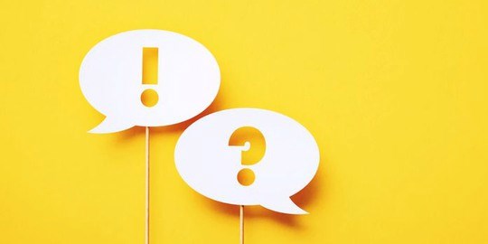 Pratbubblor med utropstecken och frågetecken i.