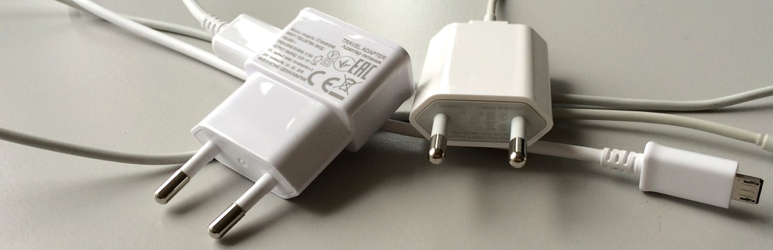 USB-laddare till mobiltelefon.