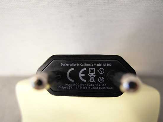 Märkning på USB-laddare