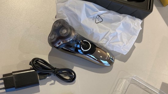 Rakapparat på bord.